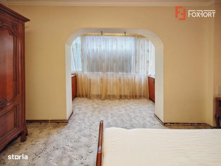 Apartament cu 3 camere decomandat în Girocului