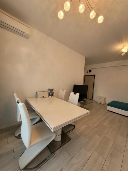 Apartament cu 2 camere semidecomandat în Central
