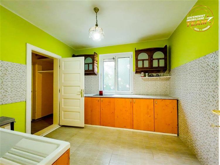 Casă individuală cu 2 camere cu Garaj în Sâncraiu