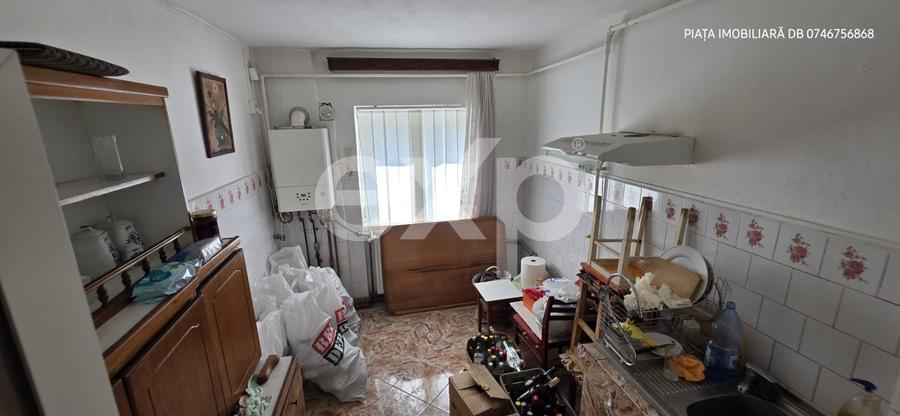 Apartament cu 3 camere decomandat, mobilat în Central