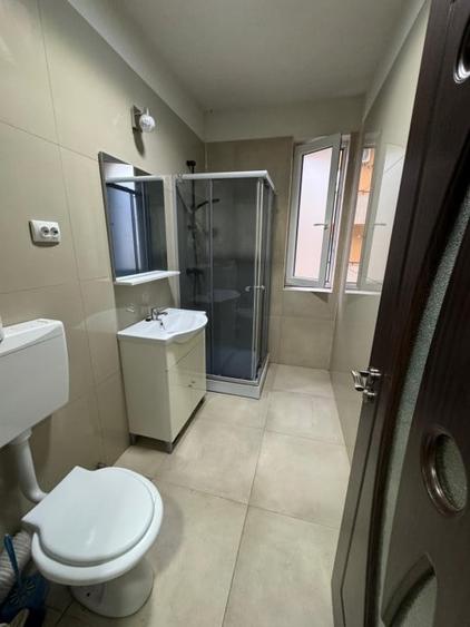 Apartament cu 2 camere, 37 mp, balcon, strada Eroilor - 4