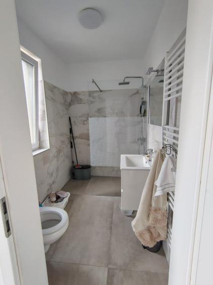 Casă cu 4 camere cu Teren 290 Mp în Giroc