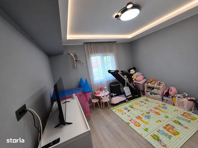 Casă cu 4 camere în Chiajna