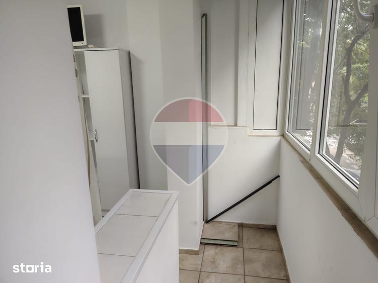 Apartament cu 2 camere decomandat în Tei