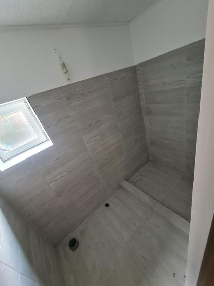 Casă cu 4 camere în Ciungetu