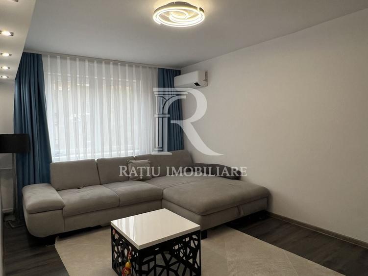 Apartament cu 3 camere nedecomandat, mobilat în Nufărul