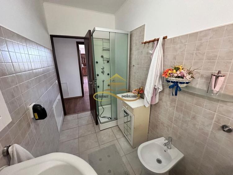 Casă cu 4 camere cu Canalizare în Siretu (Săucești)