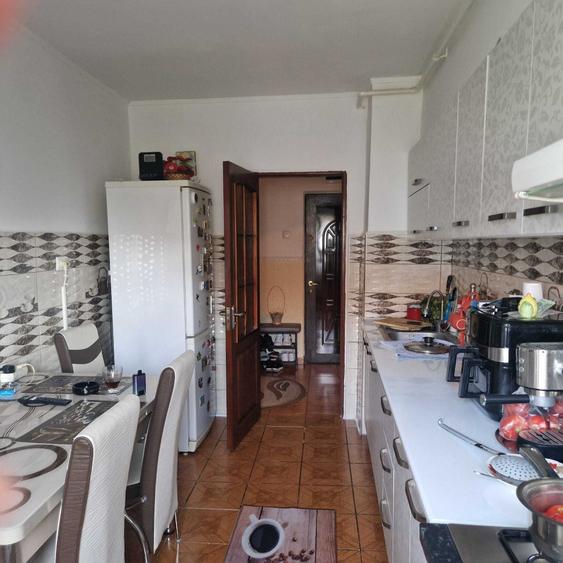 Apartament cu 2 camere decomandat în Exterior Vest