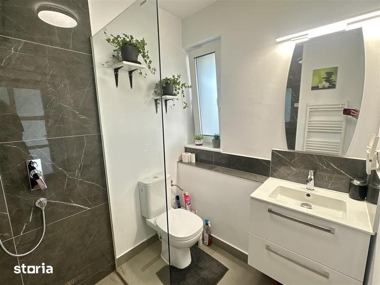 Casă cu 4 camere cu Teren 540 Mp în Șura Mare