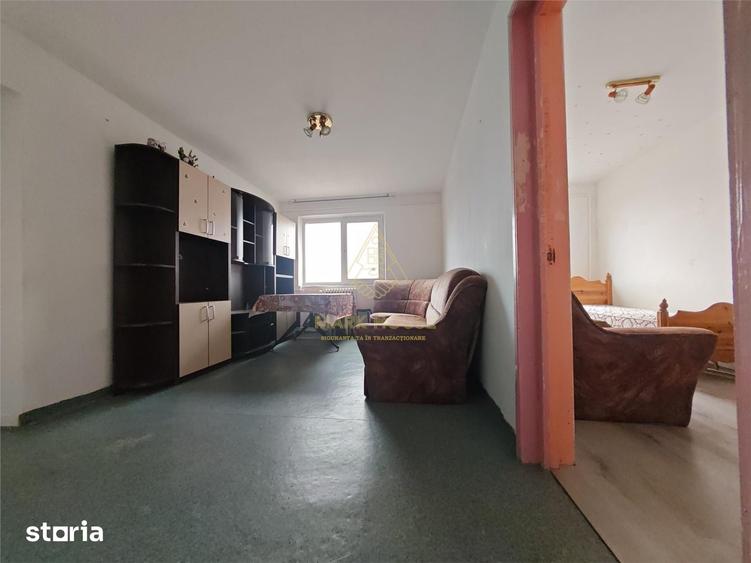 Apartament cu 3 camere nedecomandat în Cornișa