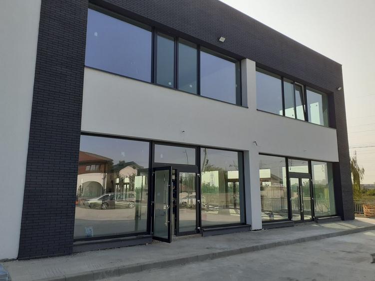 Spațiu comercial, de 1,557 mp, în Cățelu
