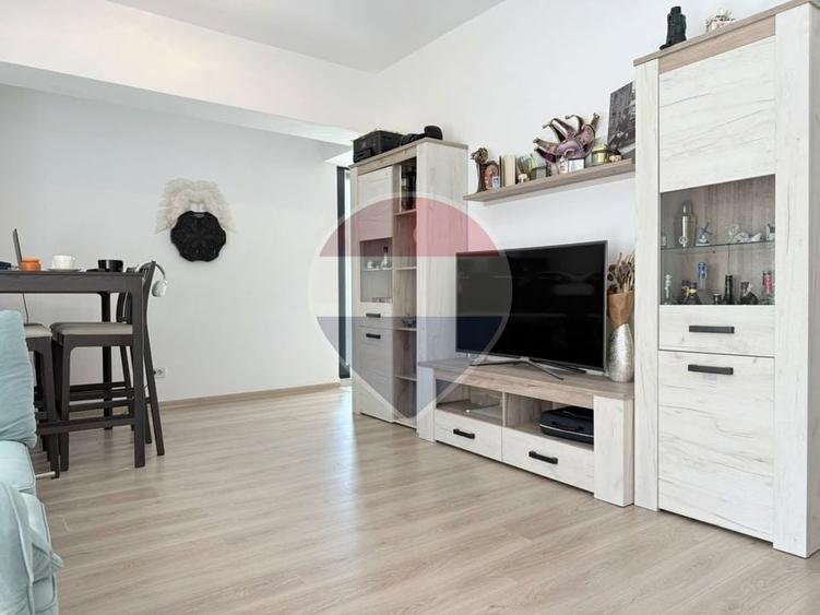 Apartament cu 2 camere semidecomandat în Basarab