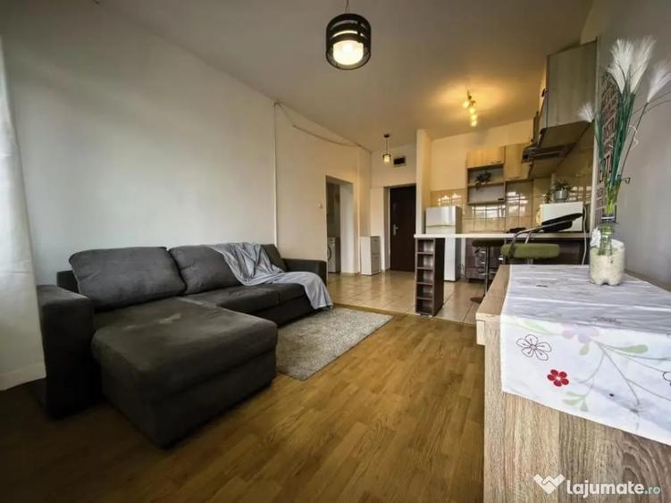 Apartament cu 2 camere semidecomandat în Bularga