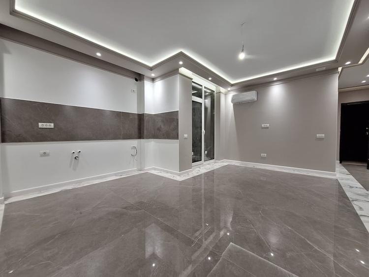 Apartament cu 3 camere decomandat în Torontalului