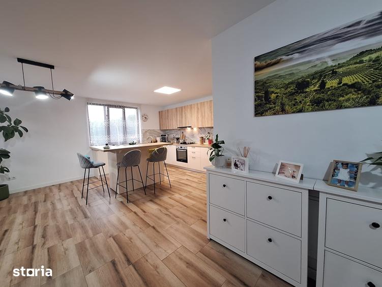 Casă cu 4 camere cu Teren 1400 Mp în Central