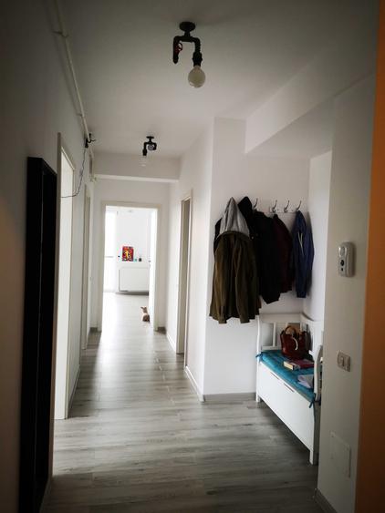 Apartament cu 2 camere decomandat în Triaj