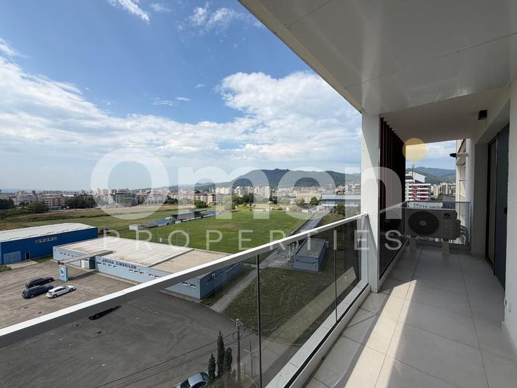 Apartament cu 3 camere semidecomandat, mobilat în Ultracentral