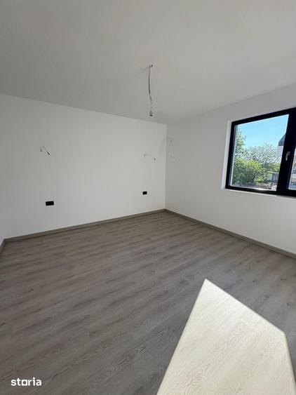 Casă cu 3 camere cu Teren 220 Mp în Central