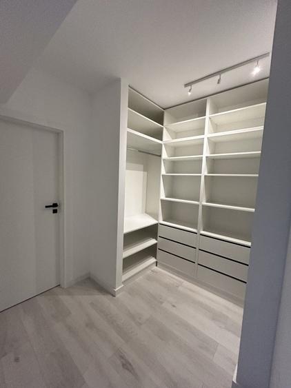 Apartament cu 3 camere decomandat în Barbu Văcărescu