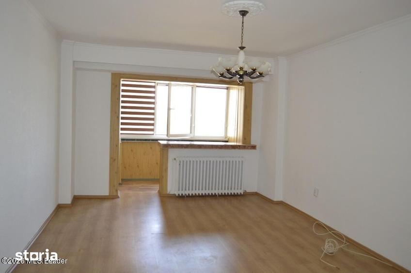 Apartament cu 4 camere în Tudor Vladimirescu