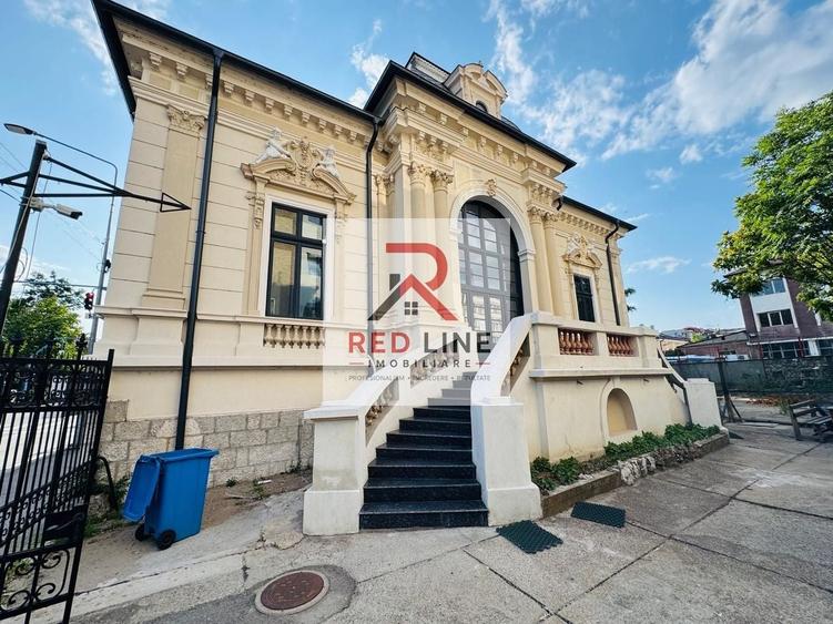 Birou, de 400 mp, în Central