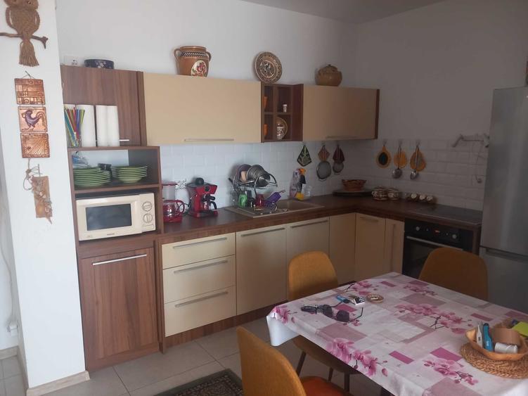 Apartament cu 2 camere decomandat în Decebal