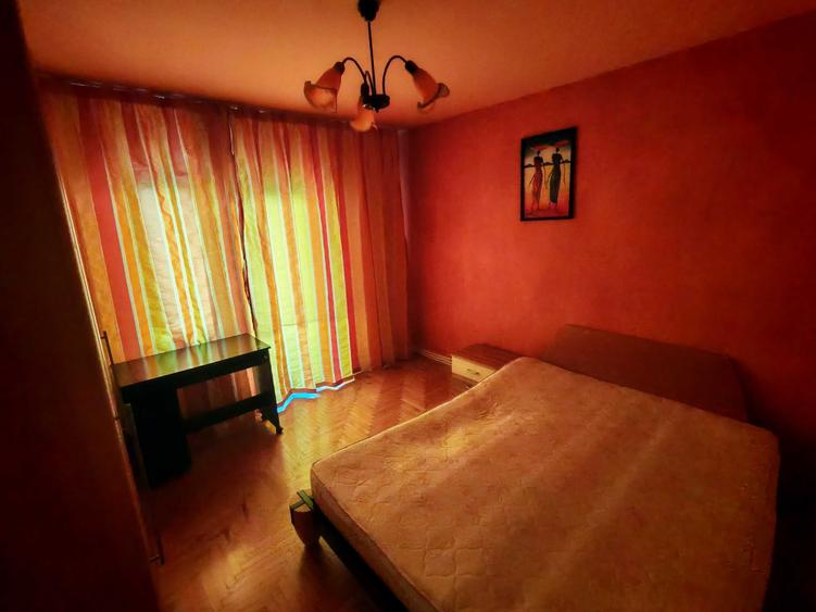 Apartament cu 3 camere decomandat în Dosu Bricii