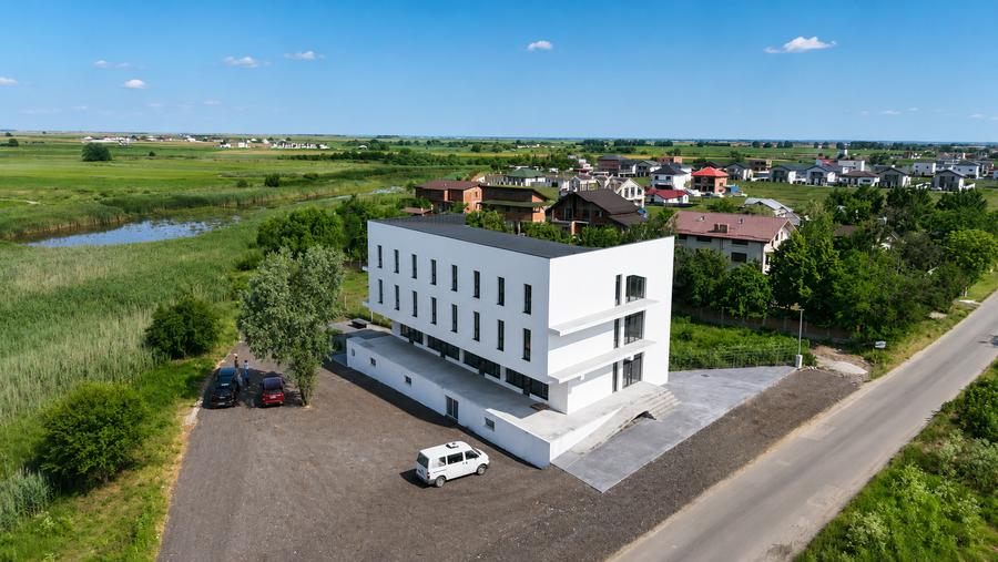 Spațiu comercial, de 1,320 mp, în Berceni