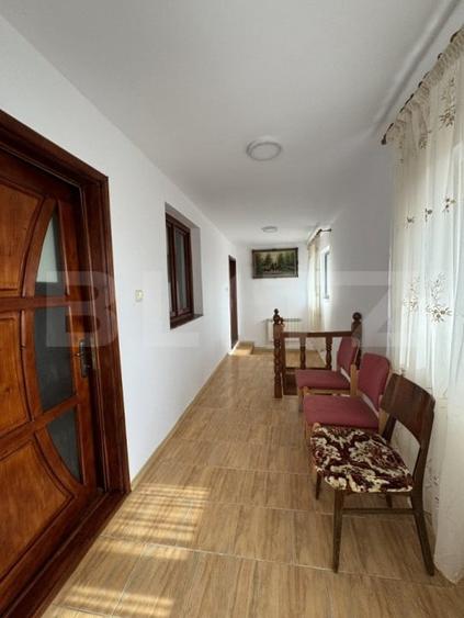 Casă individuală cu 5 camere cu Canalizare în Cârcea