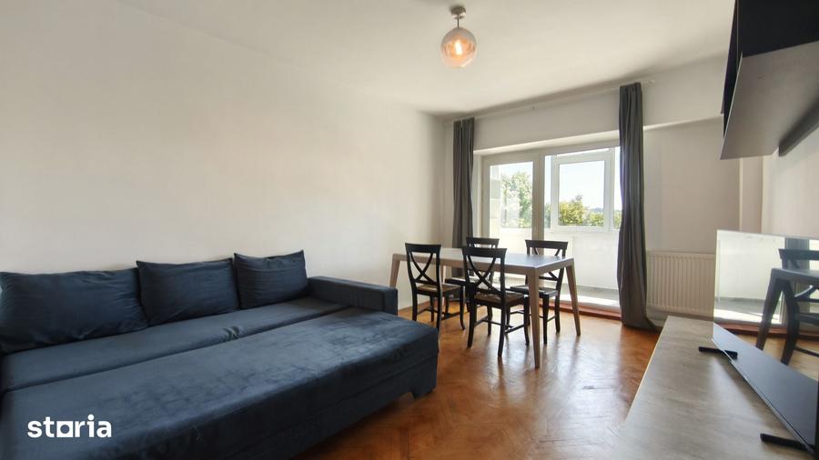 Apartament cu 3 camere decomandat în Central