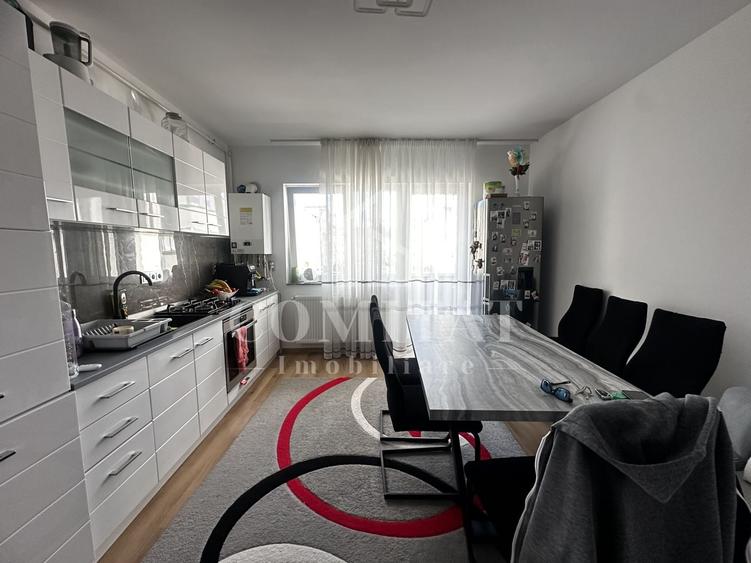 Apartament cu 3 camere semidecomandat, mobilat în Florești — fotografia 2