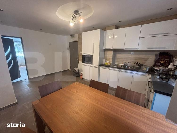Apartament cu 3 camere decomandat în Micro 11