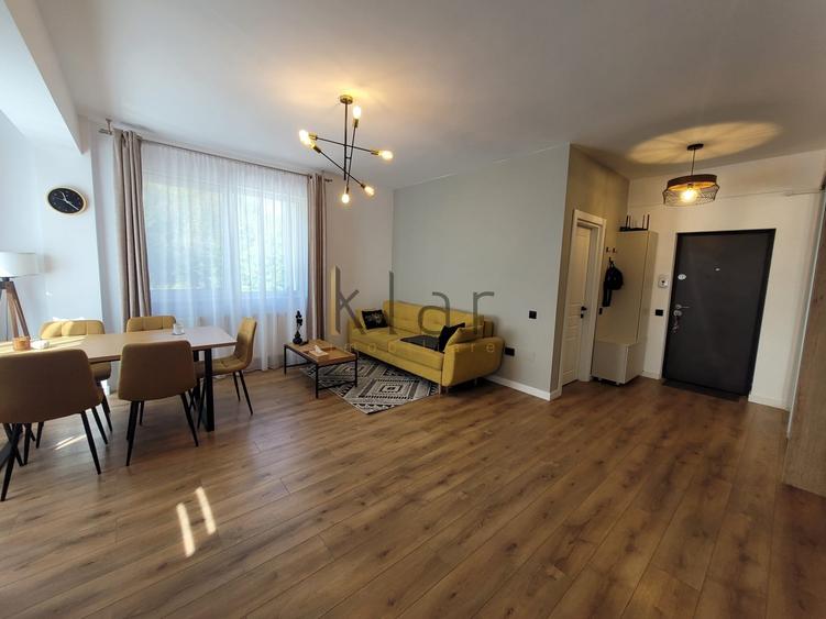 Apartament cu 3 camere semidecomandat, mobilat în Florești