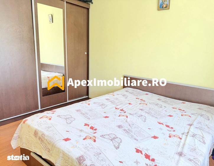 Apartament cu 3 camere decomandat în P-ța Reșița