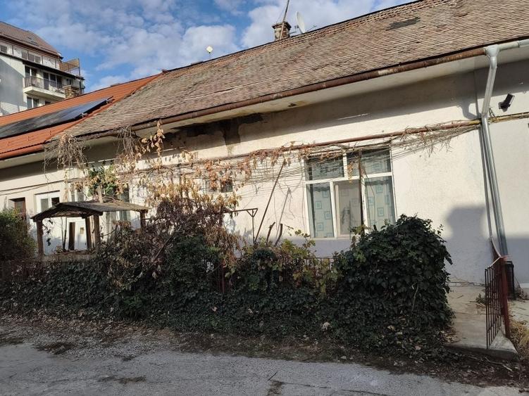 Apartament cu 2 camere semidecomandat în Dosu Bricii