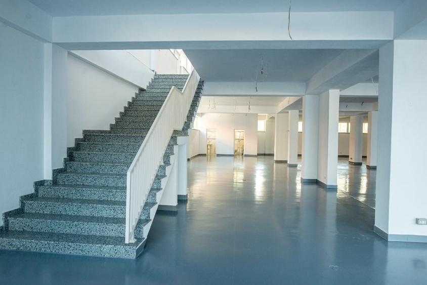 Spațiu comercial, de 1,143 mp, în Central