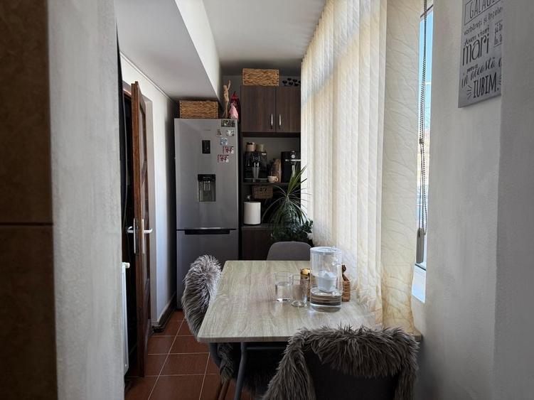 Apartament cu 2 camere decomandat în Valea Rosie