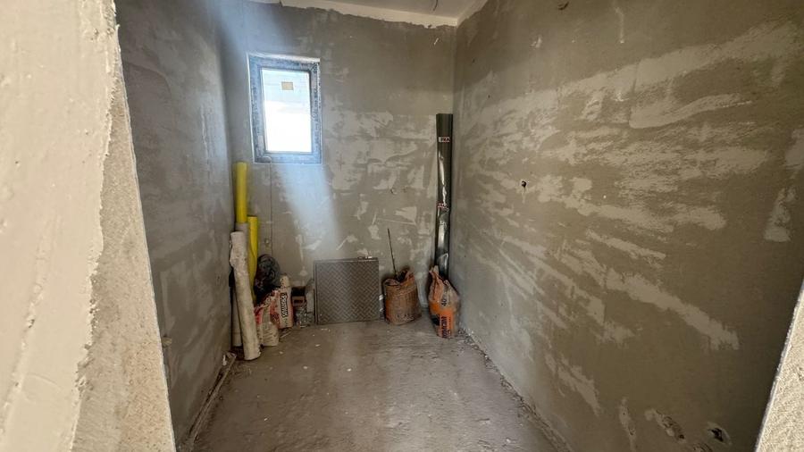 Casă individuală cu 3 camere cu Canalizare în Cristian