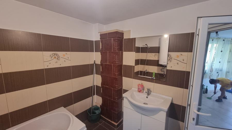 Casă cu 2 camere cu Teren 200 Mp în Central