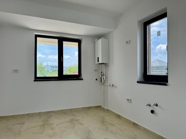 Duplex cu 3 camere cu Canalizare în Sud-Est