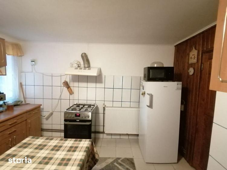 Casă cu 3 camere decomandat cu Teren 2150 Mp în Scorțeni
