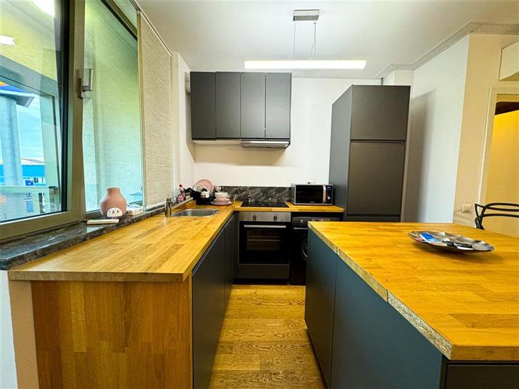 Apartament cu 2 camere semidecomandat, mobilat în Aviației