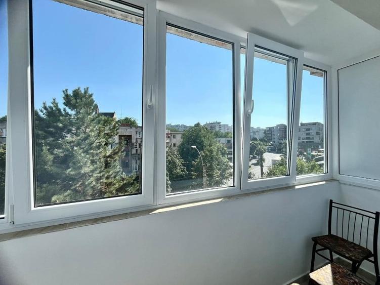 Apartament cu 3 camere decomandat în Plopilor