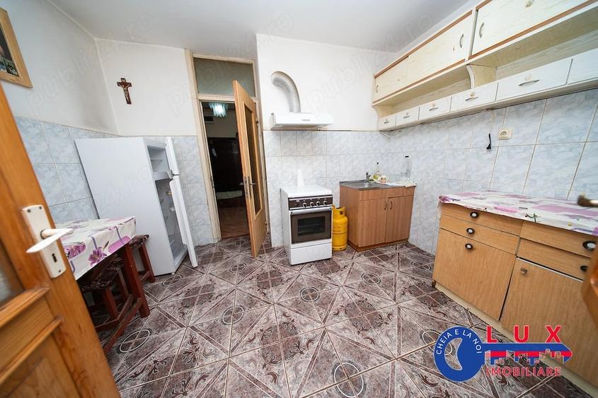 Apartament cu 3 camere decomandat în C5