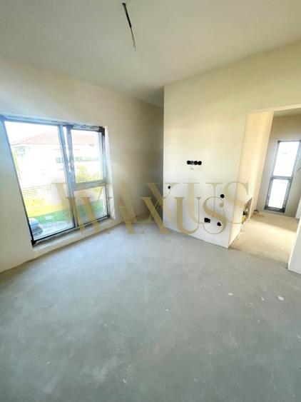 Duplex cu 4 camere cu Canalizare în Florești