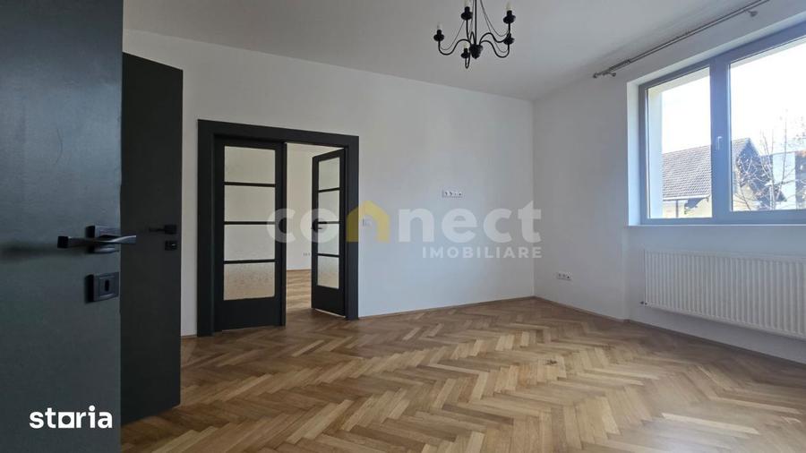 Apartament cu 5 camere în Central