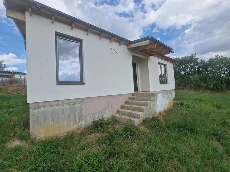 Casă cu Teren 660 Mp în Central