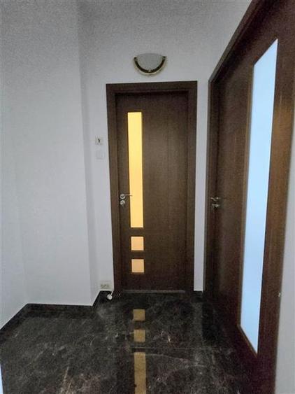 Apartament cu 2 camere semidecomandat în 1 Mai