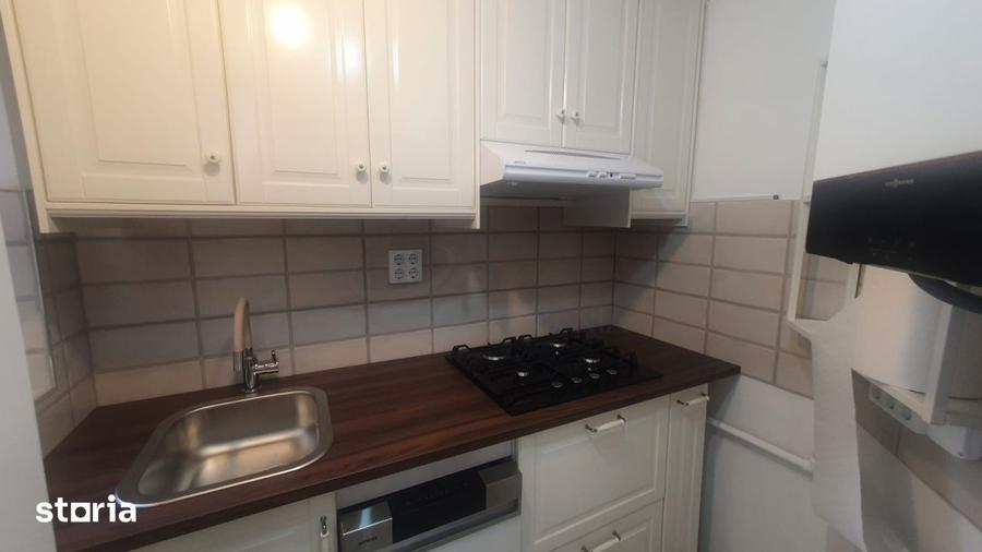 Apartament cu 3 camere decomandat în Centrul Civic