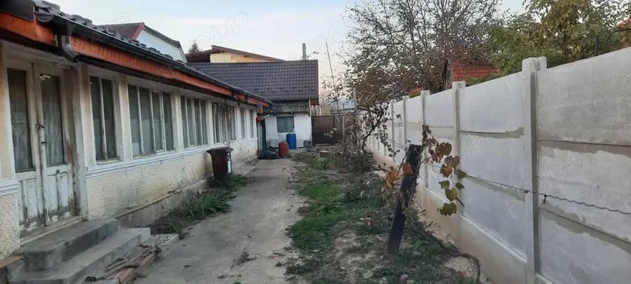 Casă cu 4 camere în Onești
